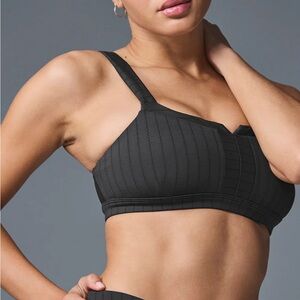 ALO Yoga The Pinstripe Jacquard Captivate Bra